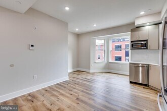 1434 Parrish St in Philadelphia, PA - Foto de edificio - Building Photo