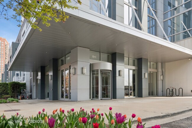 1841 S Calumet Ave in Chicago, IL - Building Photo - Building Photo