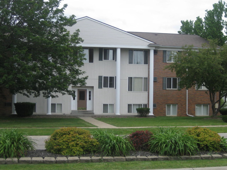 Riverbend Apartments Photo