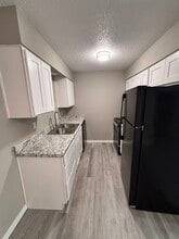 Foxcroft Apartments in Oklahoma City, OK - Building Photo - Building Photo
