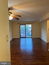 374 Saybrook Ln in Wallingford, PA - Foto de edificio - Building Photo