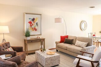 1913 Douglas Ave in Ames, IA - Building Photo - Building Photo