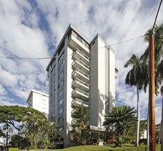 Punahou Palms in Honolulu, HI - Building Photo - Building Photo