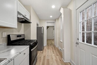 2326 Larkins Wy in Pittsburgh, PA - Building Photo - Building Photo