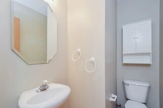 308 Hill Ave in North Aurora, IL - Building Photo - Building Photo