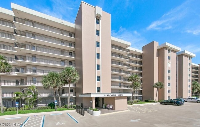 property at 4435 S Atlantic Ave