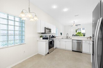 1941 NW 171st Ave in Pembroke Pines, FL - Building Photo - Building Photo