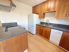 539 NE 80th Ave in Portland, OR - Building Photo - Building Photo