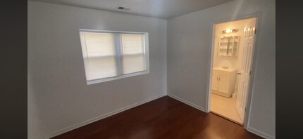 2530 W Fitch Ave in Chicago, IL - Building Photo - Building Photo