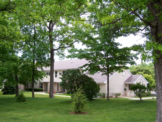 6340 S 35th St in Franklin, WI - Building Photo - Building Photo