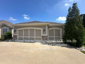 4513 Sienna Ridge in Riverside, MO - Building Photo - Building Photo