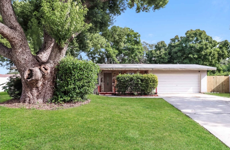 12783 Pineway Dr in Largo, FL - Building Photo