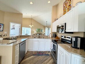 4960 Deerfield Way in Naples, FL - Foto de edificio - Building Photo