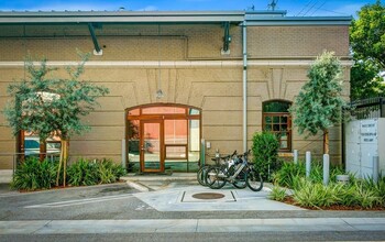 Barn Loft Residential Condos in Los Angeles, CA - Building Photo - Building Photo