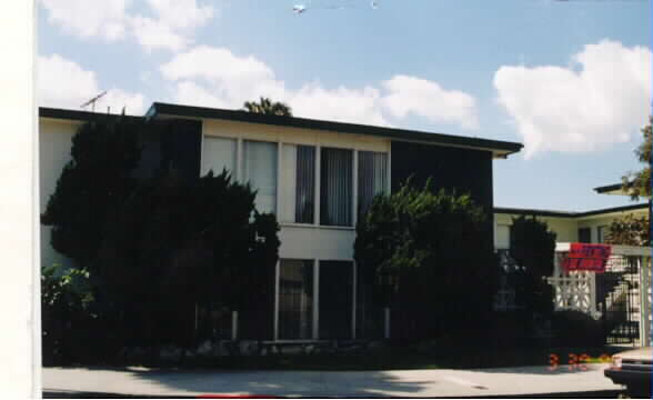 6331 Linden Ave in Long Beach, CA - Building Photo