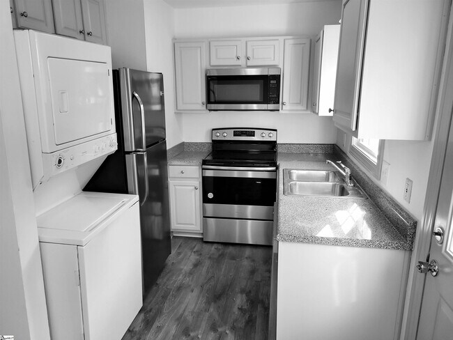 202 Emerald Park Ct in Simpsonville, SC - Building Photo - Building Photo