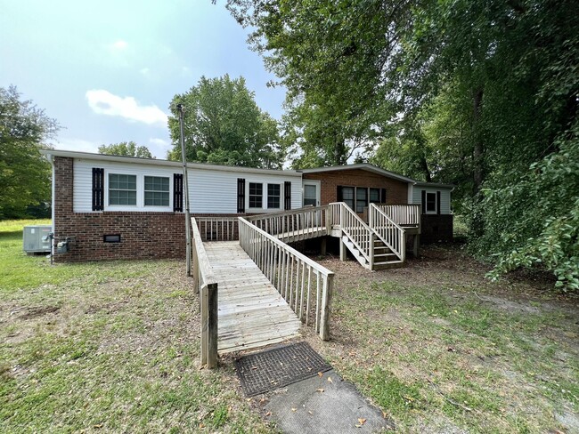 505 N Lincoln St in Benson, NC - Building Photo - Building Photo