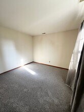 311 N Elm St in Albion, IN - Building Photo - Building Photo