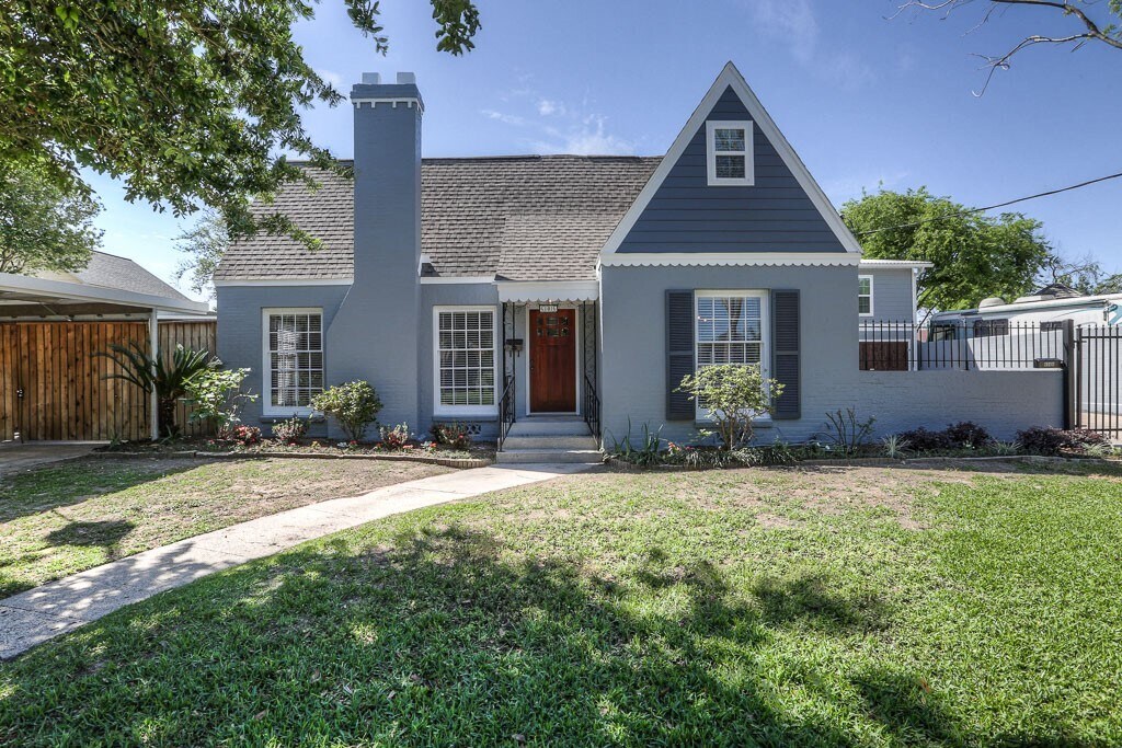 606 Avenue of Oaks St in Houston, TX - Building Photo