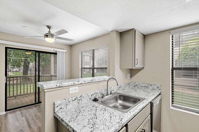 The Ellington at Kirby in Memphis, TN - Building Photo - Building Photo