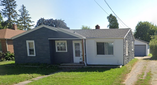 property at 753 Appleton Rd