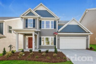 212 Queenshall Rd in Mooresville, NC - Building Photo