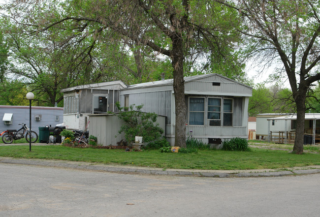 Mobile Village in Lawrence, KS - Foto de edificio - Building Photo