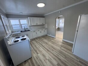 704 E Walnut St in Kokomo, IN - Building Photo - Building Photo