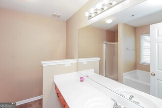 4648 Raven Wood Loop in Union City, GA - Building Photo - Building Photo