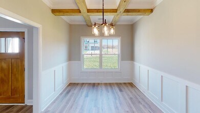 221 Bluebell Dr in Clarksville, TN - Building Photo - Building Photo