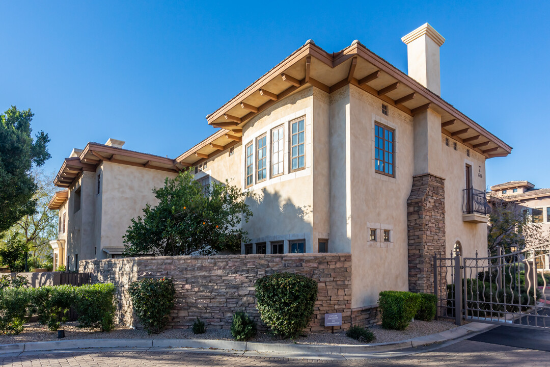 Trovare Condos in Phoenix, AZ - Foto de edificio