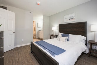 Kings Reserve Sanford LLC in Sanford, FL - Building Photo - Building Photo