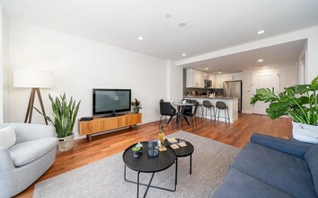 6 Whittier Pl, Unit 12H in Boston, MA - Building Photo - Building Photo