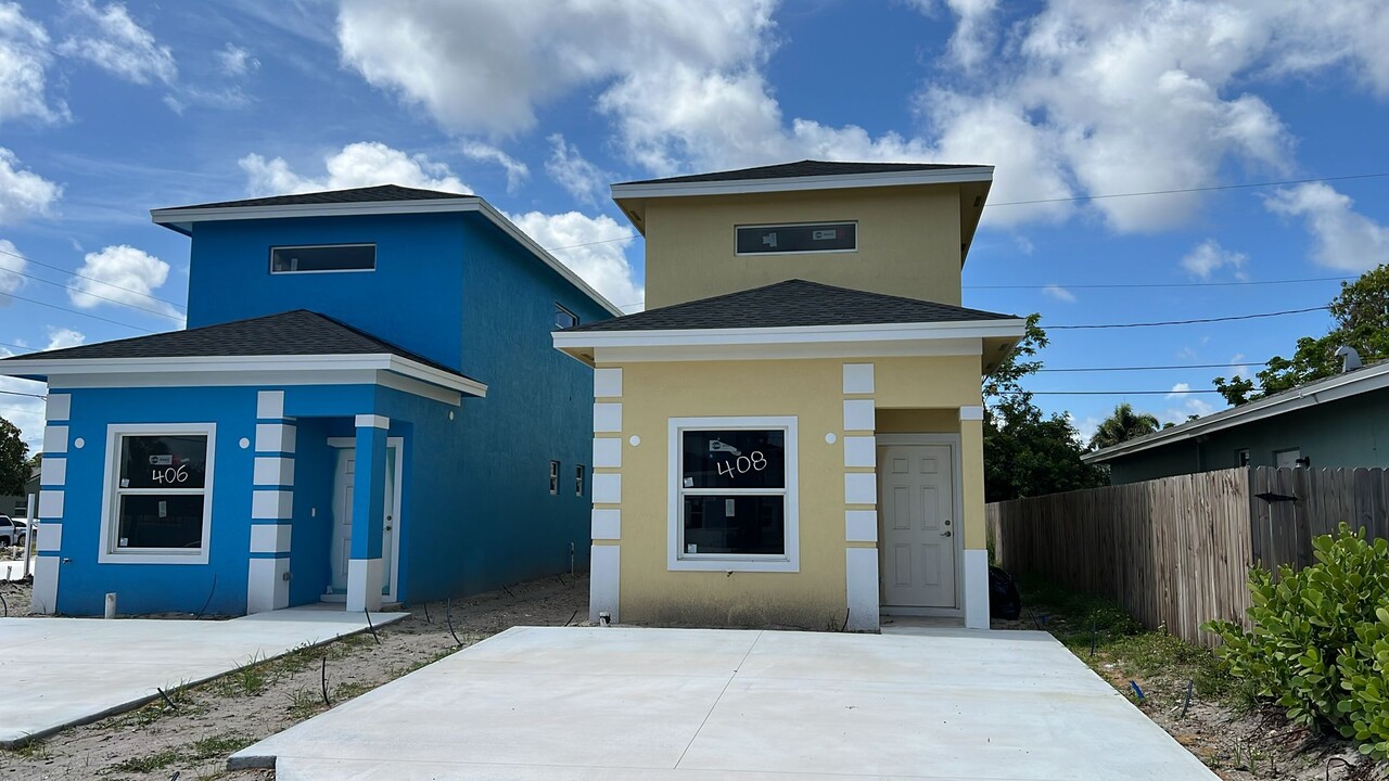 405 NW 12th Ave in Boynton Beach, FL - Building Photo