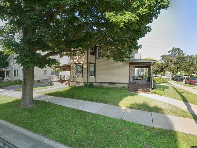 property at 200 Arcadian Ave