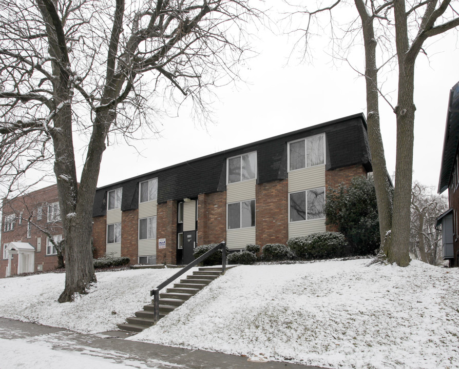 1890 N 4th St in Columbus, OH - Building Photo