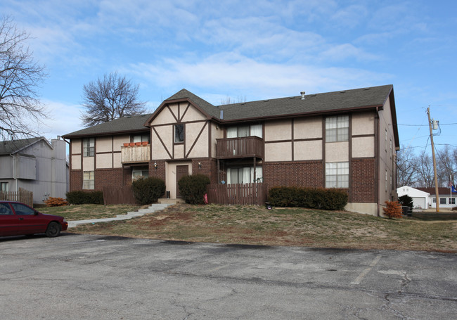 Chelsea Court in Lenexa, KS - Foto de edificio - Building Photo