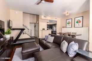 5015 E Cheyenne Dr in Phoenix, AZ - Building Photo