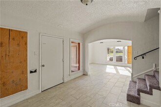 272 W 9th St in San Bernardino, CA - Foto de edificio - Building Photo