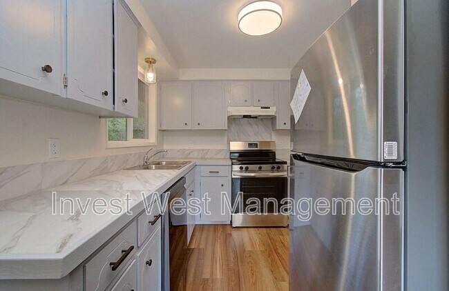 property at 2920 Harney St