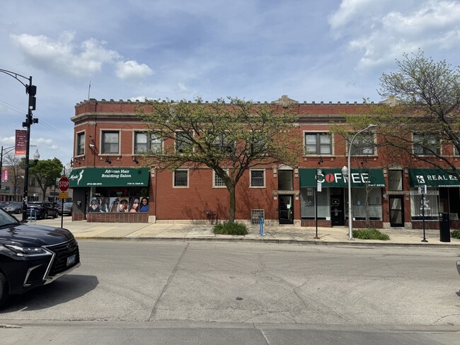 property at 1746 W Estes Ave