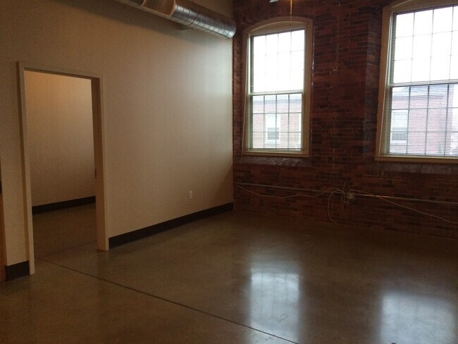 100 Main St in Dover, NH - Building Photo - Building Photo