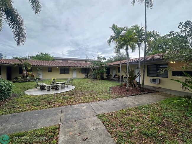 property at 530 N 20th Ave