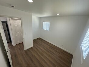 1545 N 5th Pl, Unit A in Port Hueneme, CA - Building Photo - Building Photo