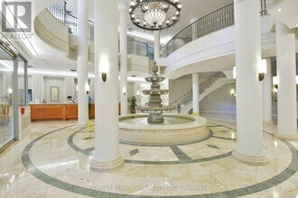 35-435 Kingsbridge Garden Cir in Mississauga, ON - Building Photo - Building Photo