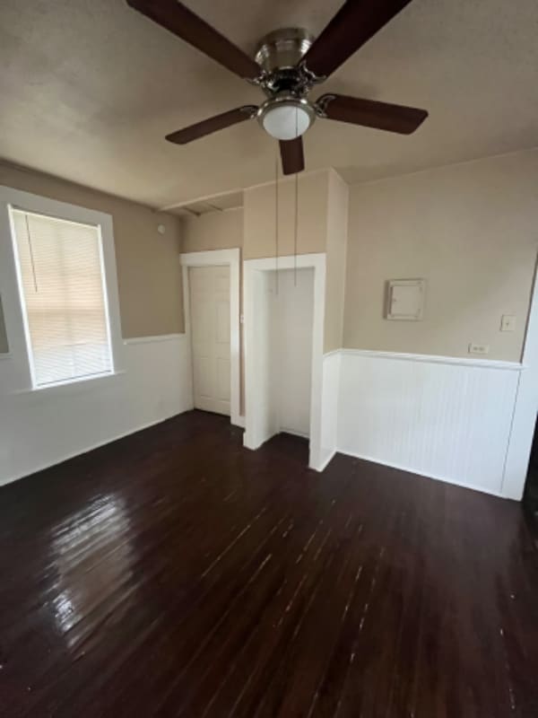 307 E Lambert St in San Antonio, TX - Building Photo - Building Photo