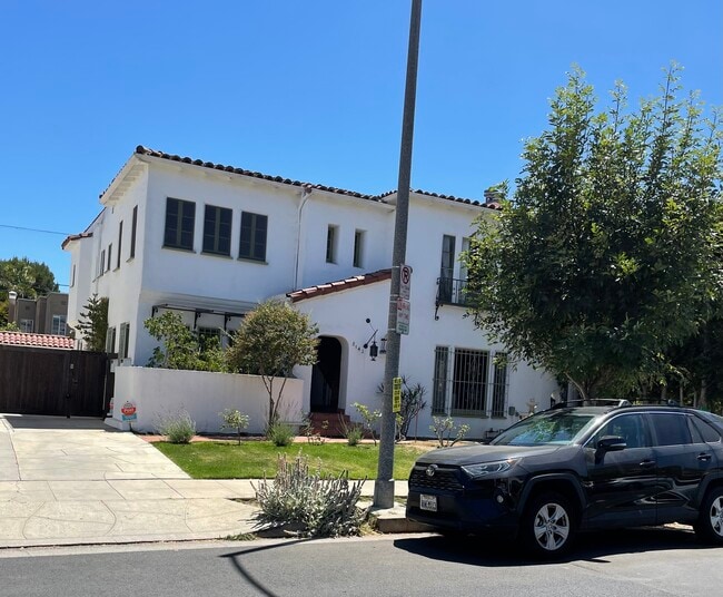 8140 Blackburn Ave, Unit 0