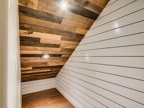 2353 W Barwick Dr in Phoenix, AZ - Foto de edificio - Building Photo