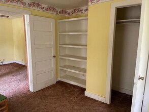 127 Fairview Ave in Newton, KS - Building Photo - Building Photo