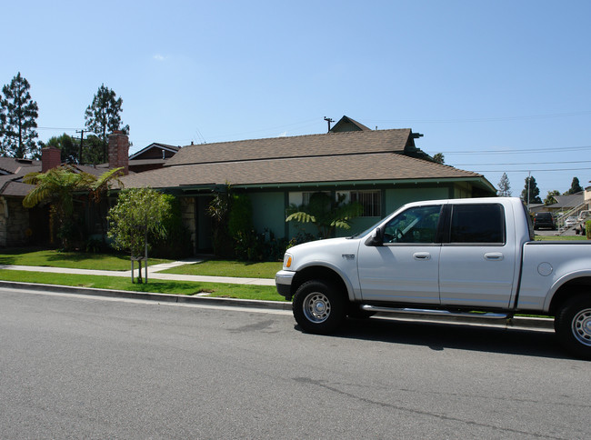 7652 Volga Dr in Huntington Beach, CA - Building Photo - Building Photo